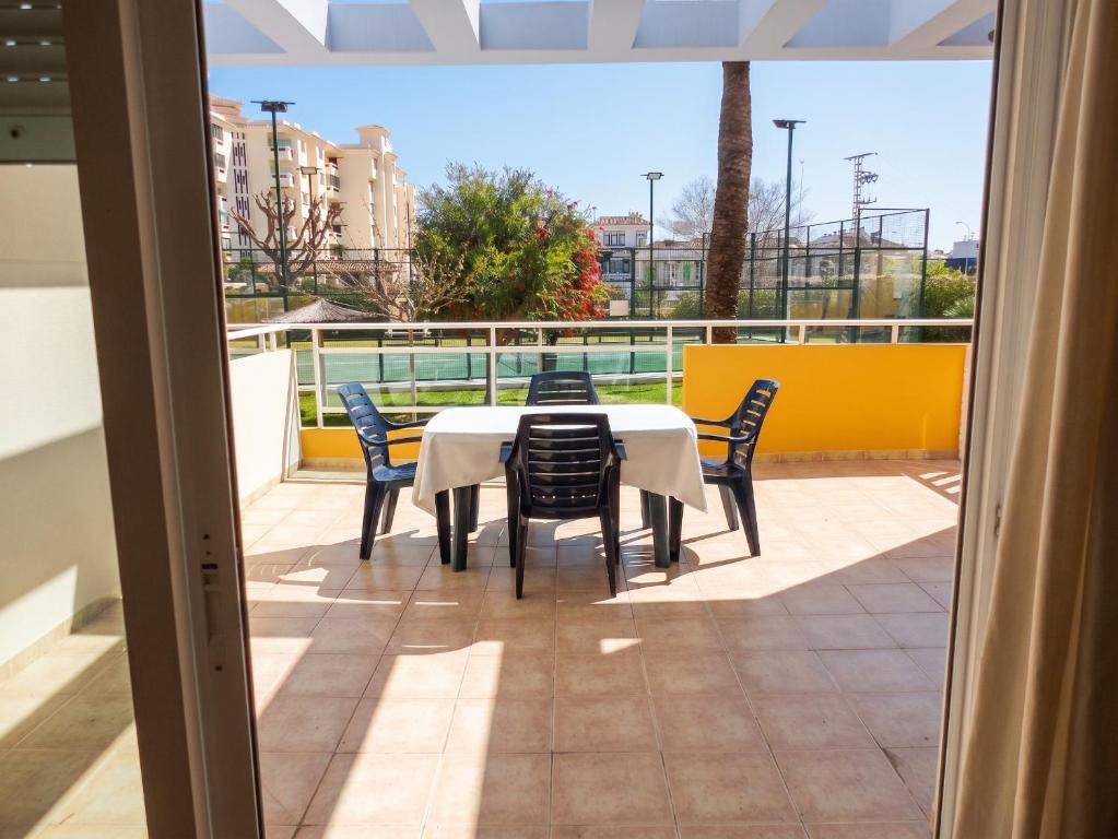 Charming Apartment in Dénia with Shared Pool - 2