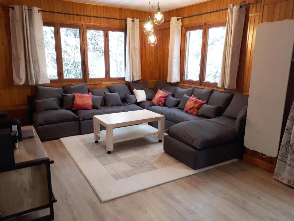 Chalet chaleureux à Saint-Chaffrey avec vue montagne et cheminée - 3