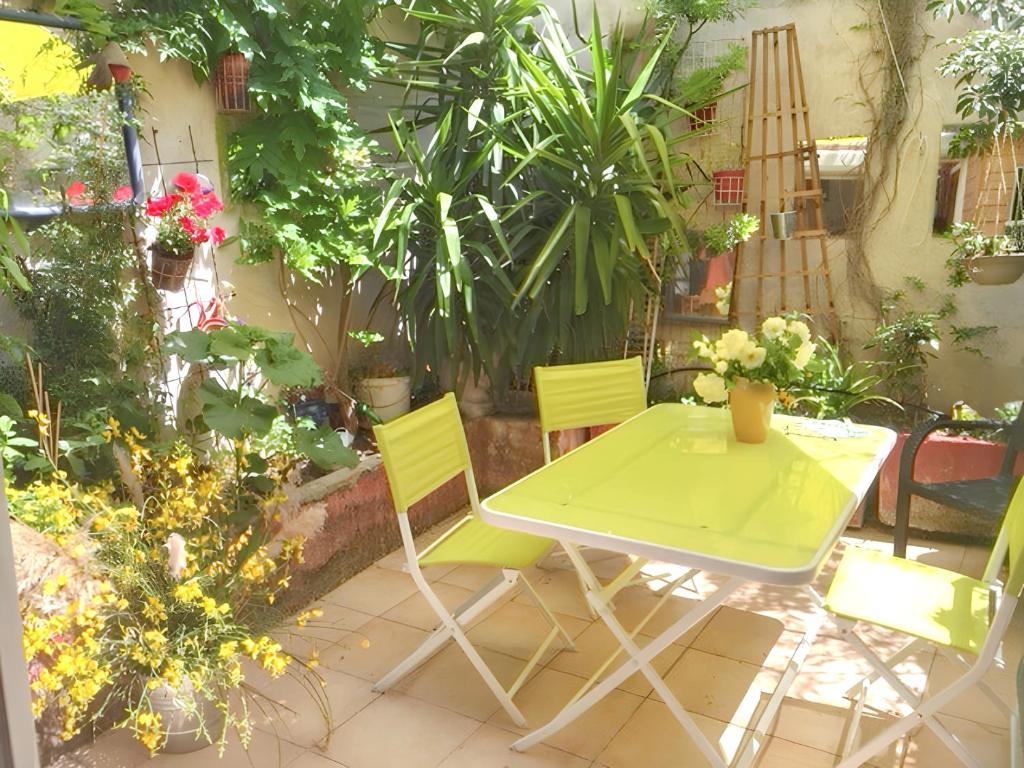 Maison charmante près d'Avignon avec terrasse - 1