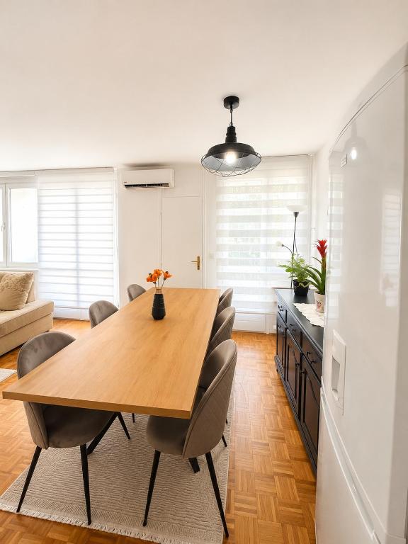 Riverside Apartment, 10min Airport - 3