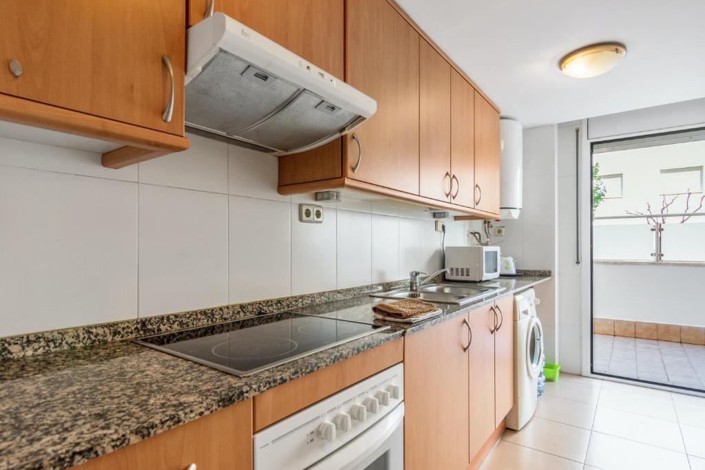 Elegant Apartment in Lloret de Mar, 85 m² with Pool - 5