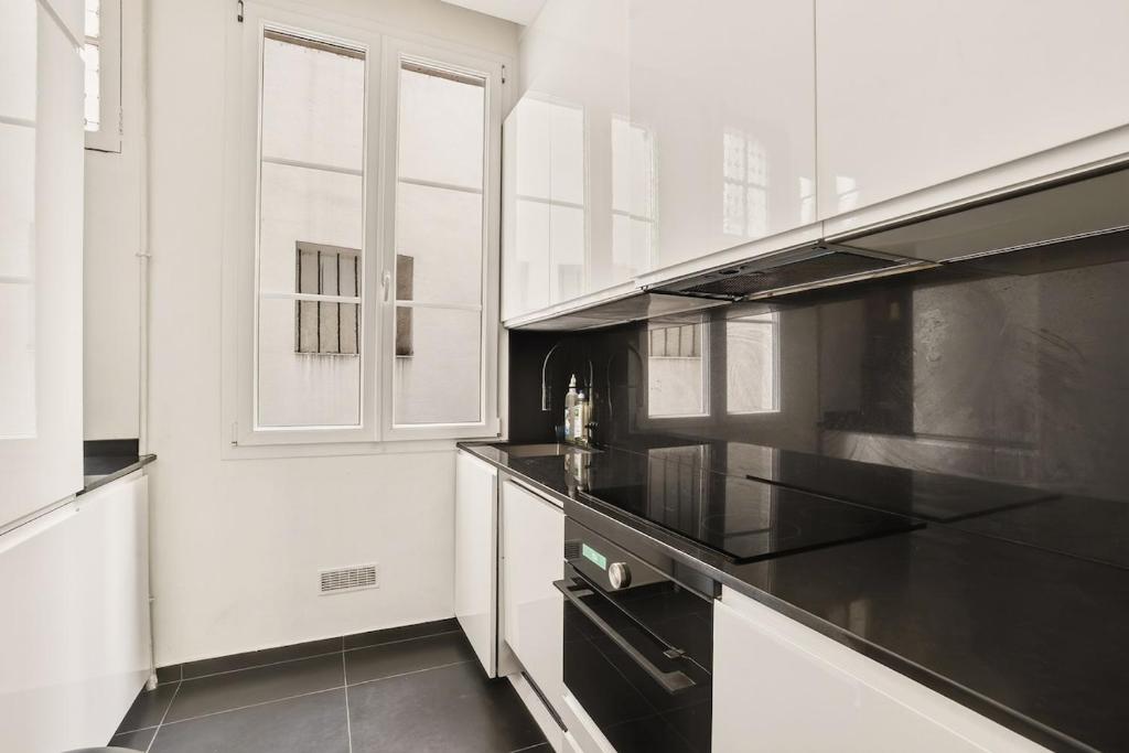 Stunning 1BR flat - Invalides & Eiffel Tower - 4