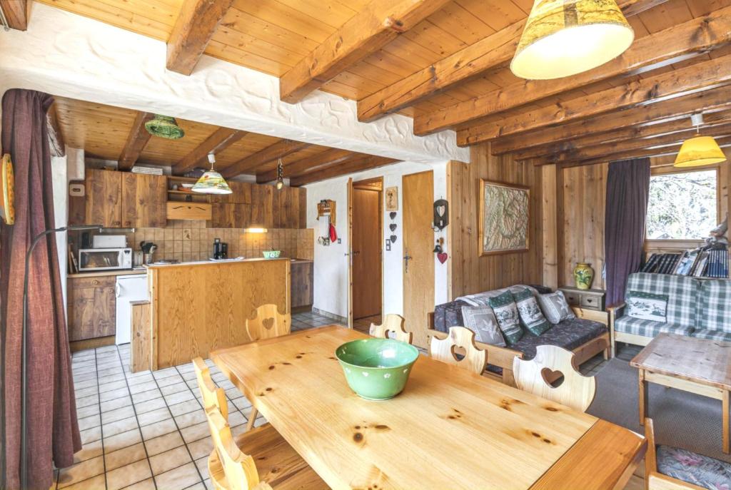 Chalet chaleureux à Champagny-en-Vanoise avec jacuzzi - 2