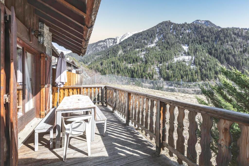 Chalet chaleureux à Champagny-en-Vanoise avec jacuzzi - 5