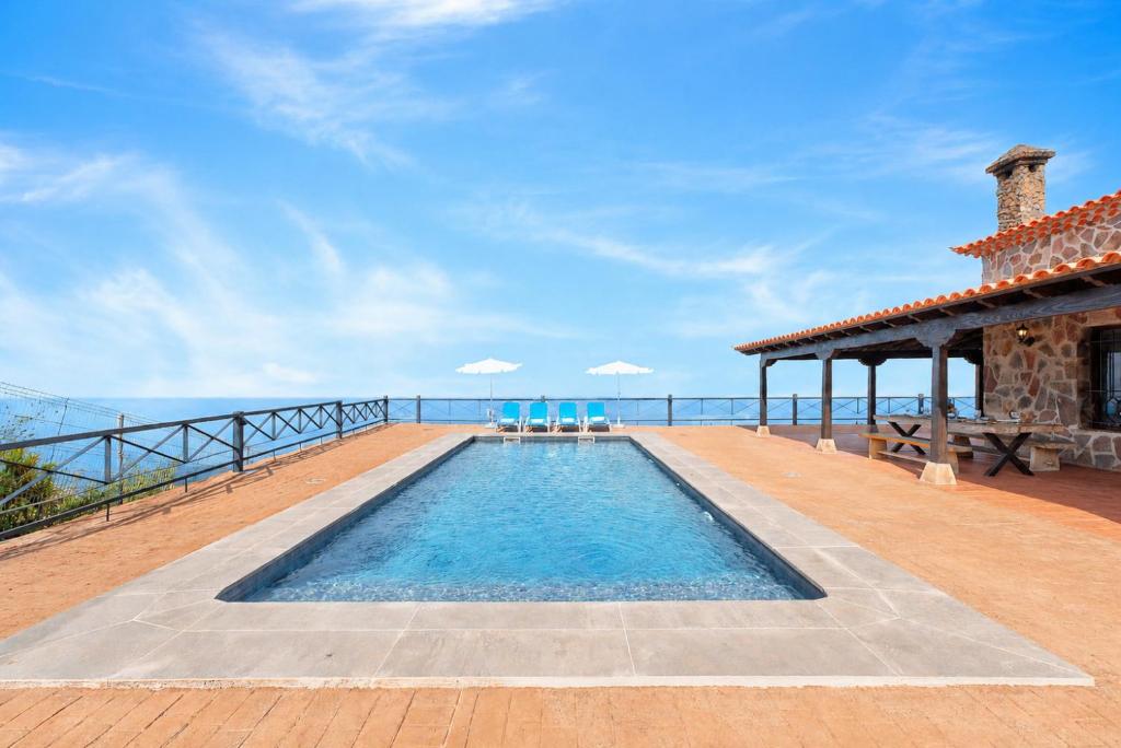 CERCADO DEL MEDIO, CHALET con PISCINA PRIVADA - 5