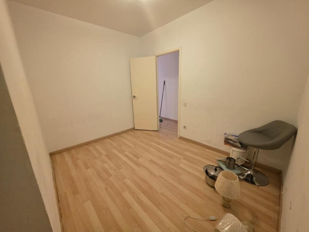 Estudio en el centro de Barcelona - 5