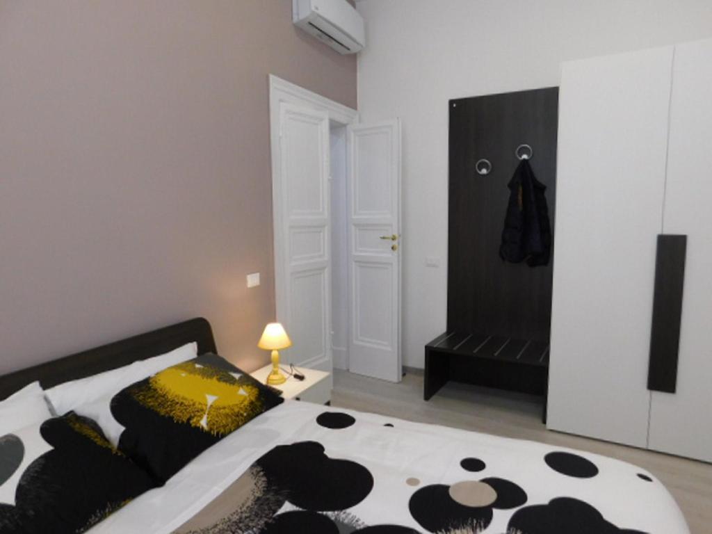 Contemporary Apartment in Trapani, 50 m² with Balcony - 4