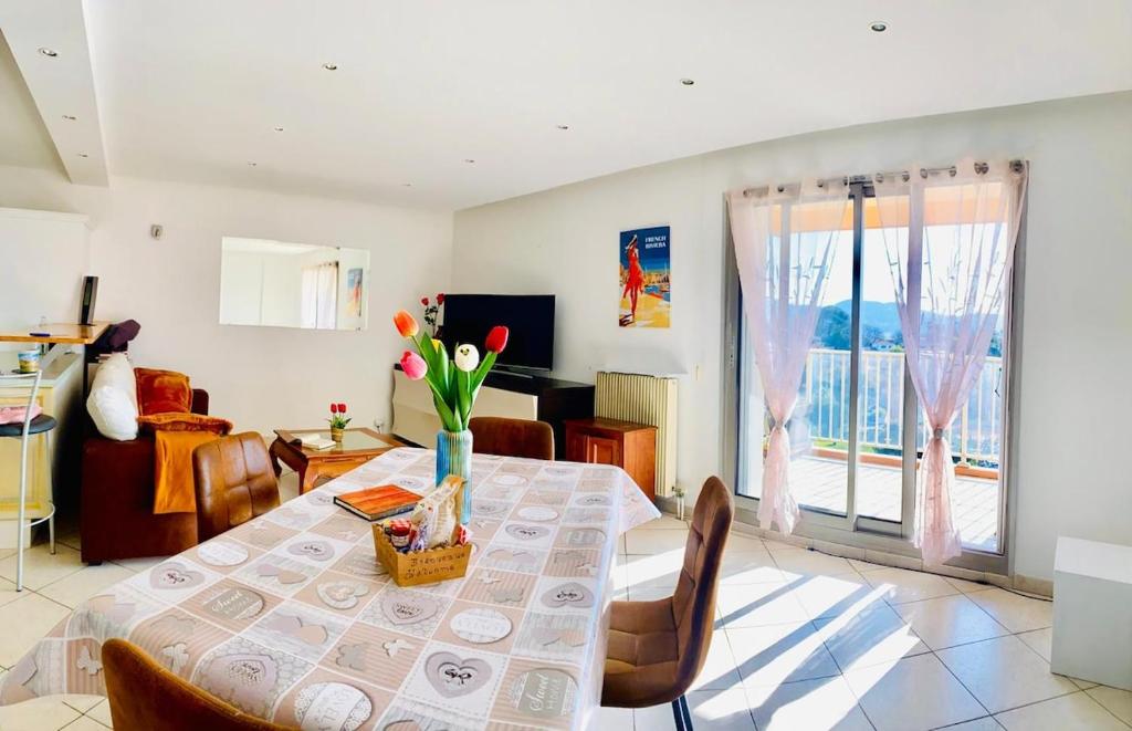 Vue panoramique, spacieux et lumineux appartement - La Joie de Vivre - 4
