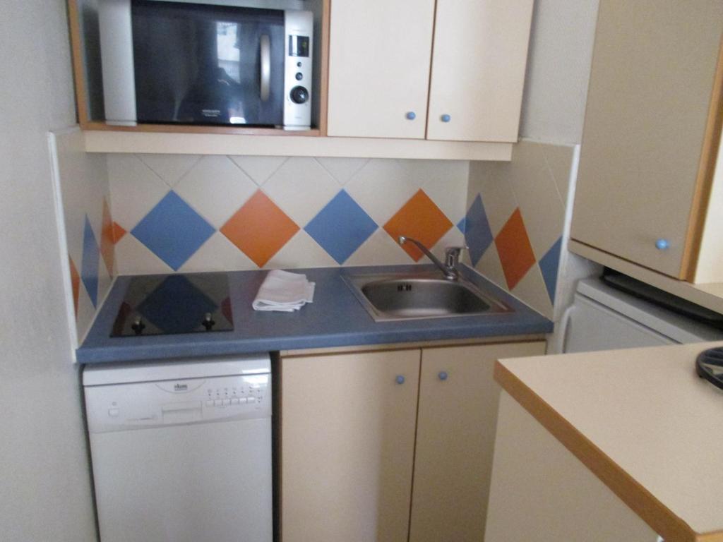 Studio moderne avec balcon – Saint-Raphaël – 25 m² – Parking - 3