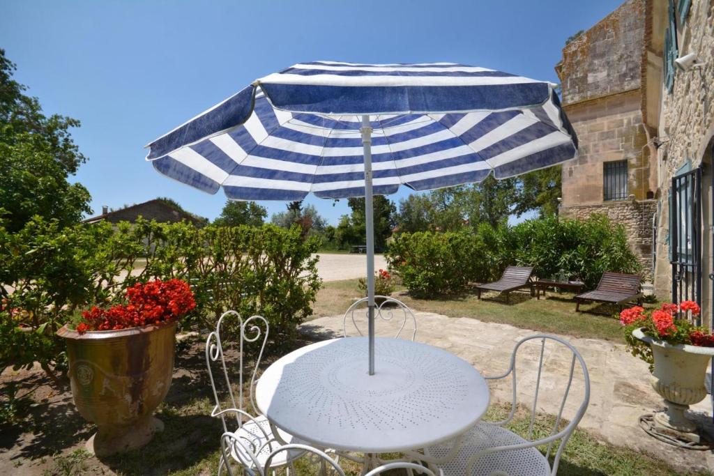 Charmante maison en Camargue avec piscine partagée - 3