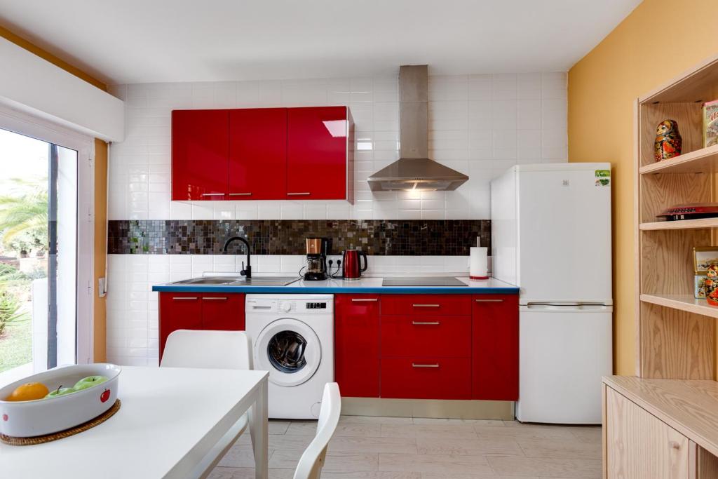 Charming Villa in Torrevieja with Private Pool - 3