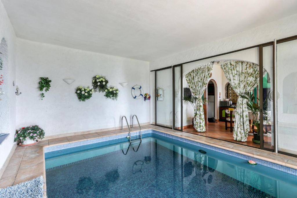 Studio en bord de mer à Menton avec piscine privée 80 m² - 3