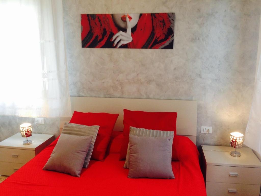 Bright Apartment in Alcamo: 100 m² with Sea View - 4
