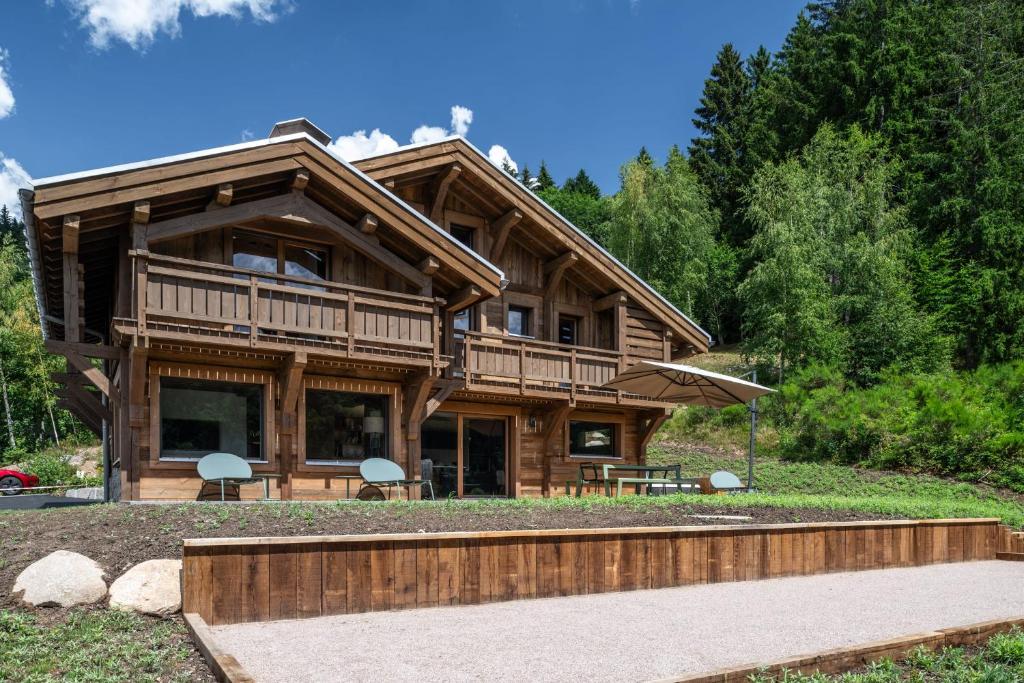 Le Refuge de Lola Chalet familial avec jacuzzi salle de jeux & cheminé - 1