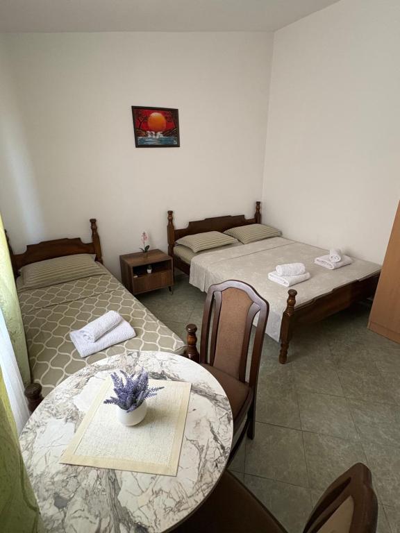Zlatičanin Apartmani - 3