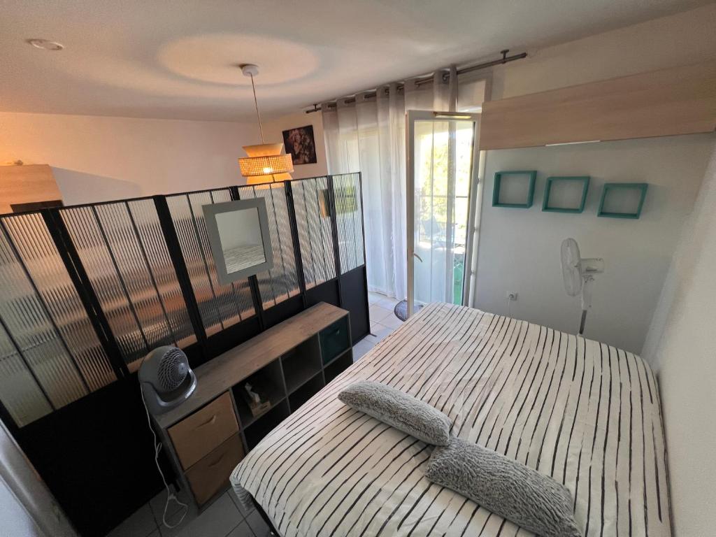 Grand Studio, coin nuit séparé, terrasse et garage privatif - 5