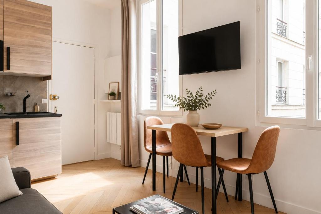 TheBlueStay 350 - Stunning Apt in République - 2