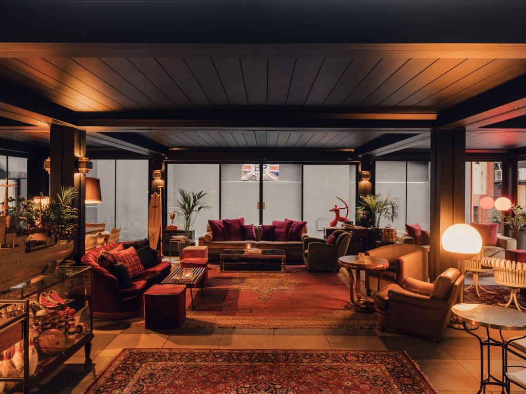 Bar/lounge