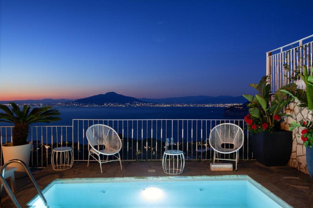 Spacious Sorrento Villa with Pool, Jacuzzi & Panoramic Sea View - 1