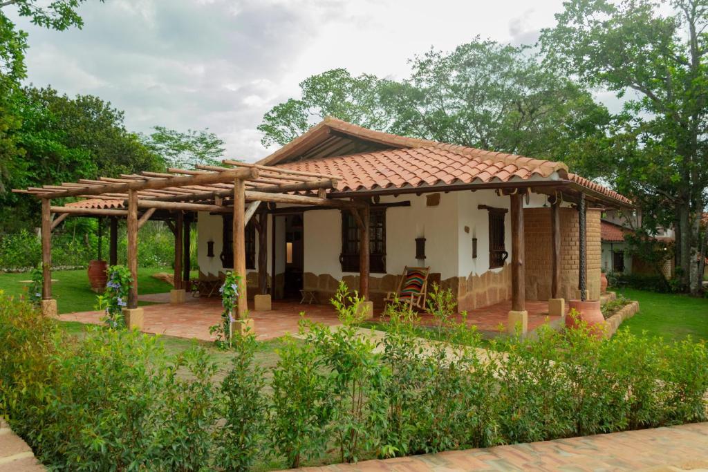 Refugio Ecoturístico Villa Clarita - 3