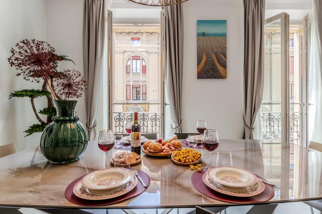 Rizzoli Luxury Towers View Apartment - 5