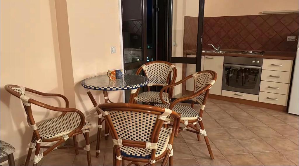 HOUSE N12 Savina - Villa & Apartments - 1