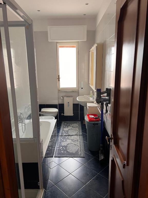 Homely, Elegant and Centrally Located - 5
