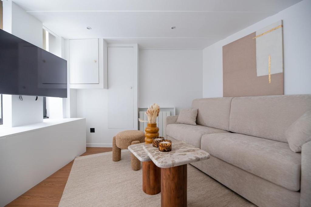 Cosy Apartment in Central Paris with AC - 4