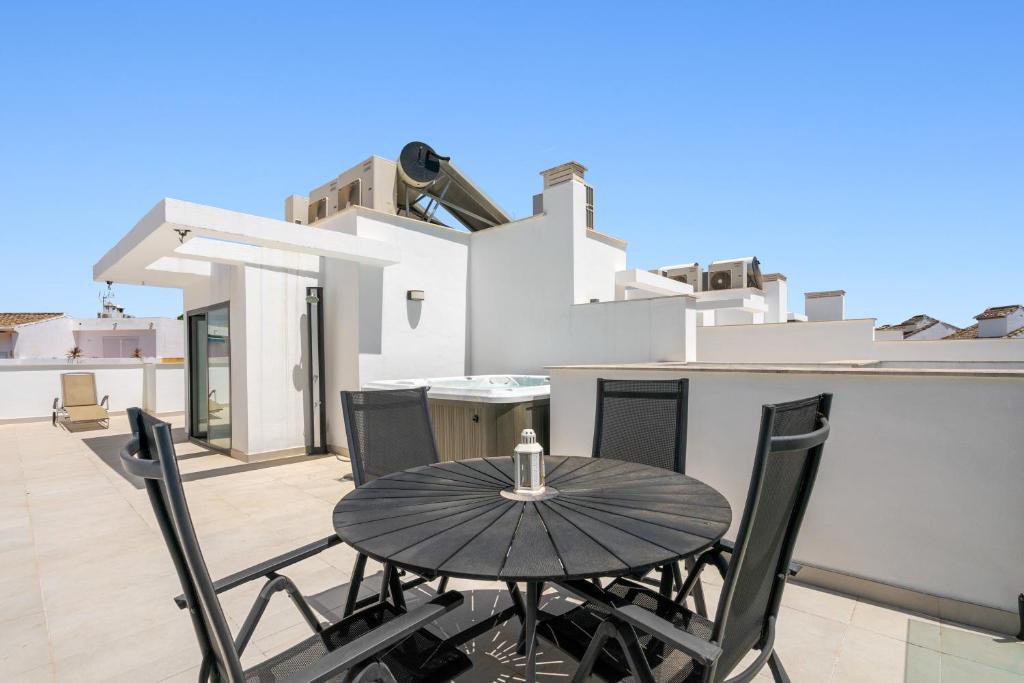West Beach Estepona Townhouse - 3