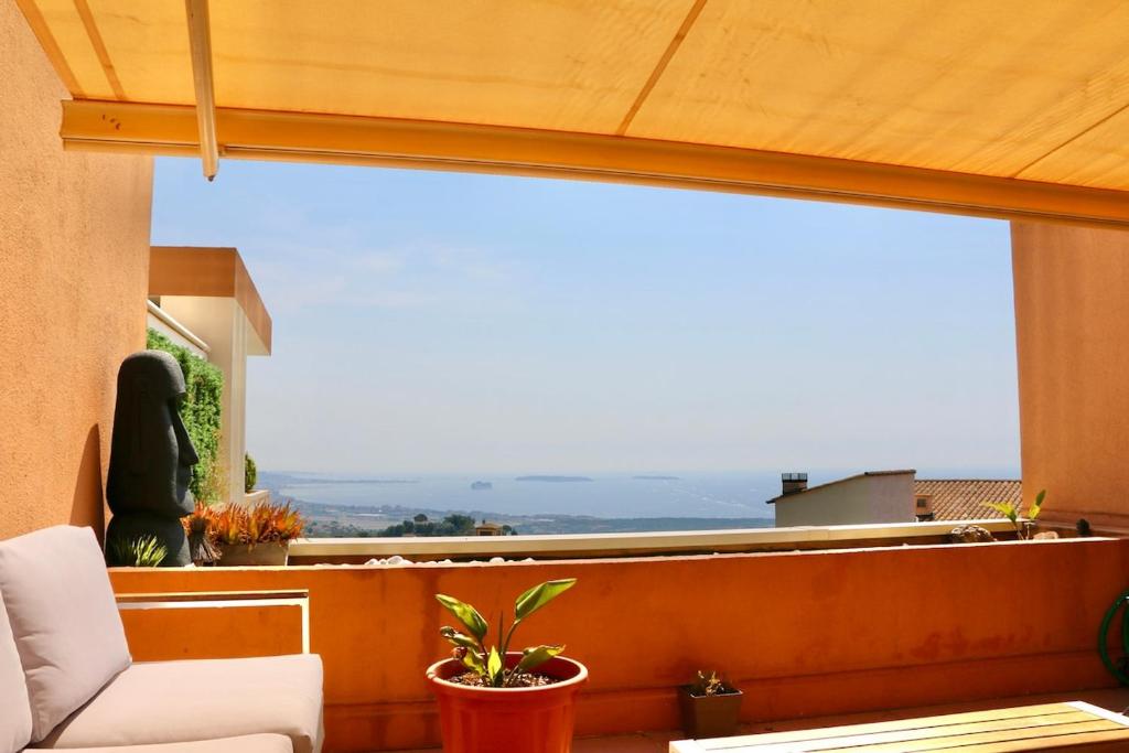 Beautiful quiet 2-bedroom apartment with panoramic sea view - 2