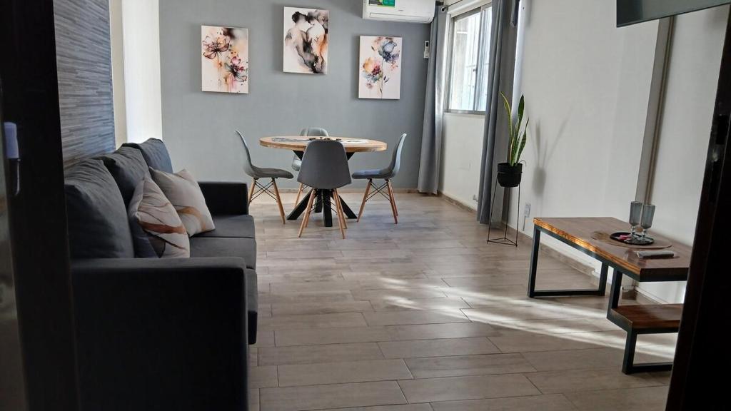 Brand New and Quiet Downtown Apt Plaza San Martin - 1
