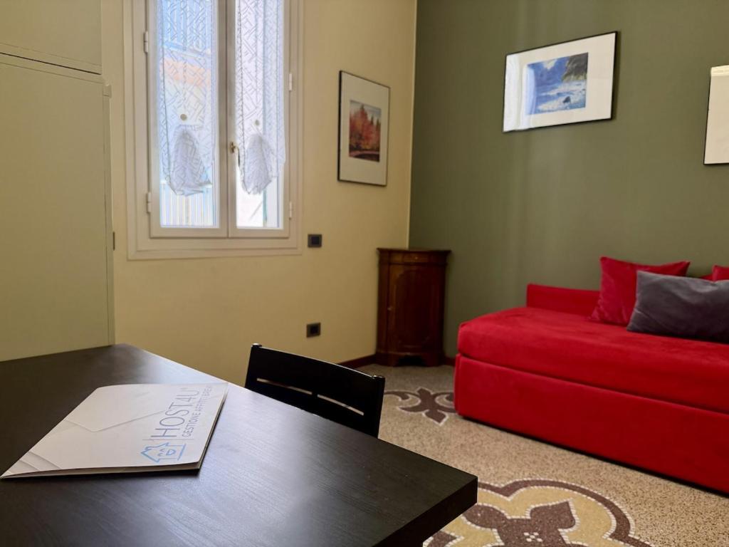 HOST4U - Honey's Home with Balcony and Garden in Imperia City Center - 3