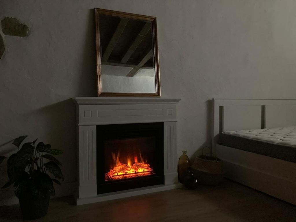 Charming studio with private spa and a unique setting - 2