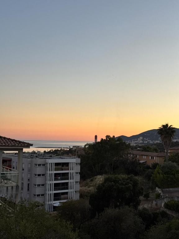 Appartement avec Vue Mer Idéalement Situé - 1