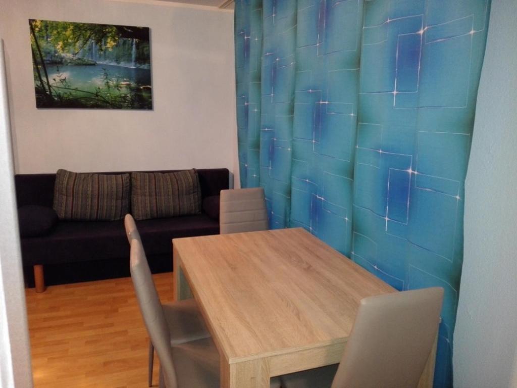 nice flat, 5 min to train, 15 min to city center - 4