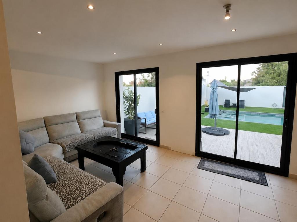 Villa avec piscine 10x5m à Narbonne- 6 personnes - 3 chambres - climatisation - 2