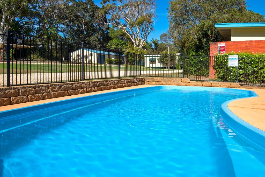 Flynns Beach Caravan Park photo