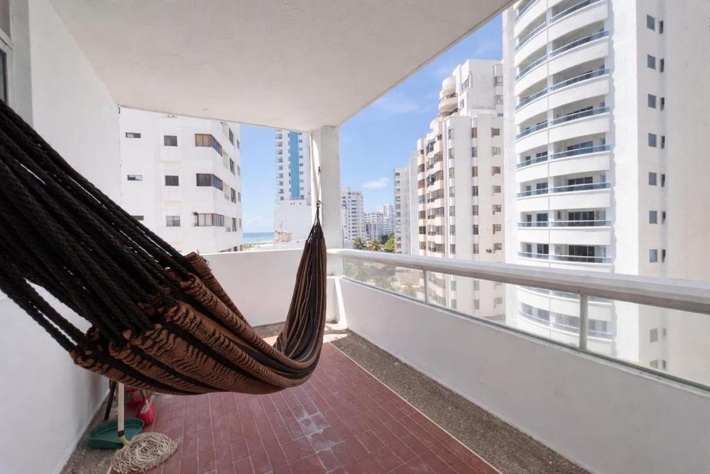 Balcony City Sunset View Sleeps 9 Beach & Pool - 4