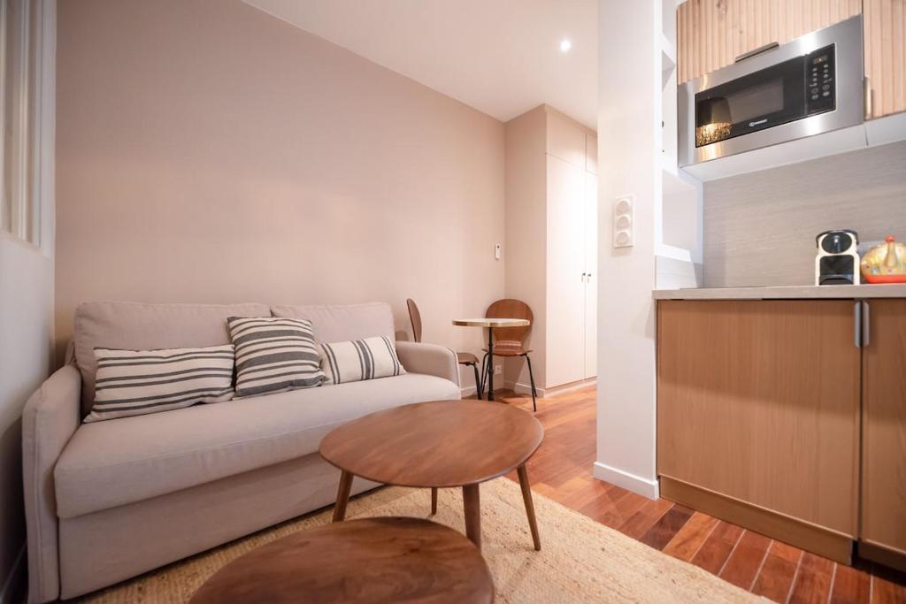 Lovely Parisian Flat -Prime Location, 7th District - 3
