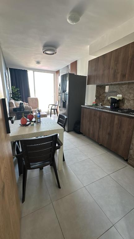Apartamento moderno elegante y apto para familias cerca de la playa - 1