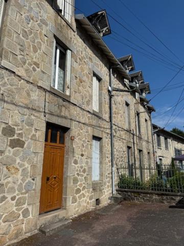 T2 mansardé tout équipé - 3