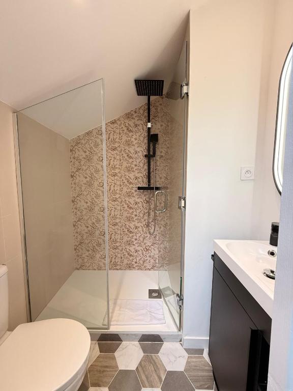 Appartement 2 chambres entièrement climatisé avec place de parking au bord de mer a Cannes - 4