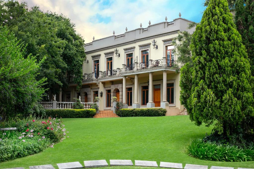 Fairlawns Boutique Hotel &amp; Spa — Hotel in Johannesburg