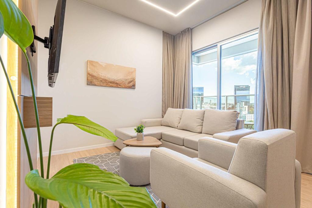 Sky Stays Petra Tower Modern Living - Floor 16 - 2