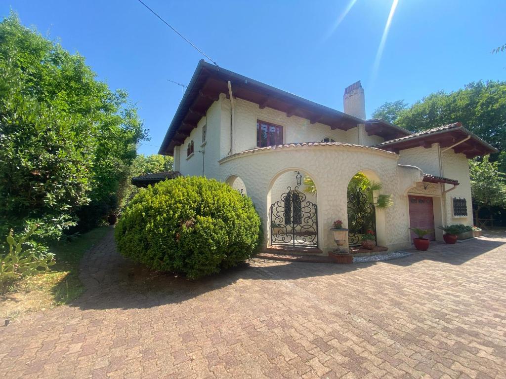 Villa avec Piscine Intérieure, 5 Chambres, Proche Plage et Commerces à Arcachon - FR-1-374-220 - 1