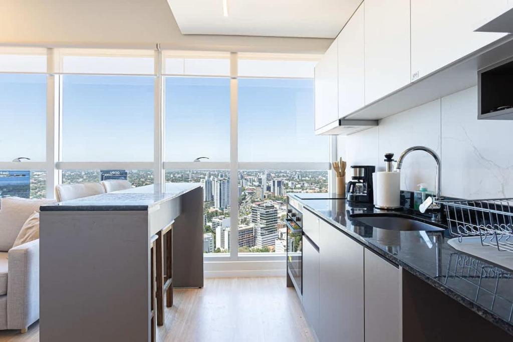 Sky Stays Petra Tower 1 Bedroom at Tallest Tower - 1