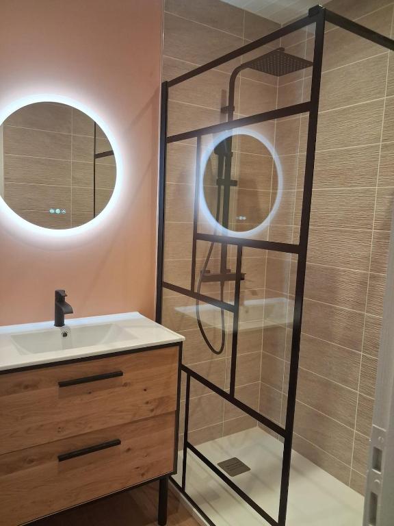 Appartement vue mer exceptionnelle et à 3 min à pied renovée en juin - 4