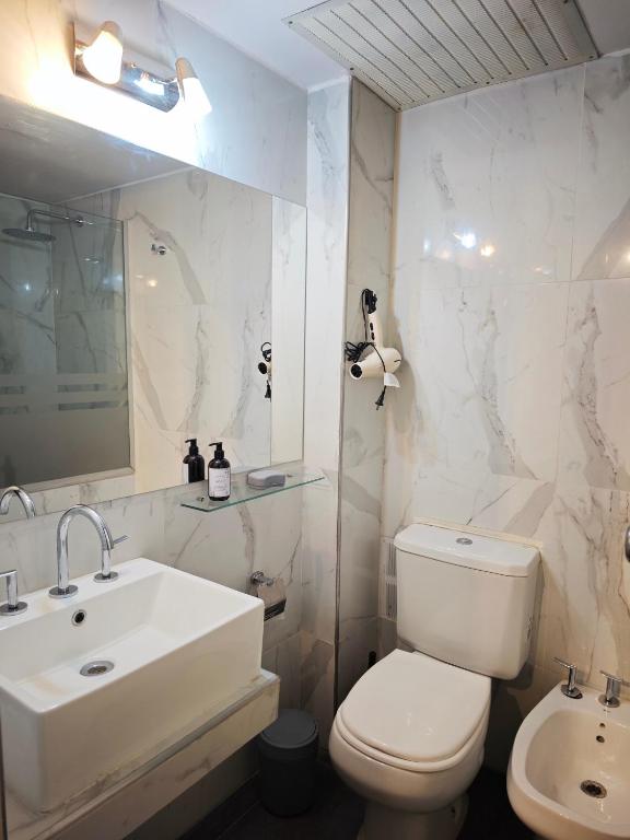 Brand New and Quiet Downtown Apt Plaza San Martin - 2