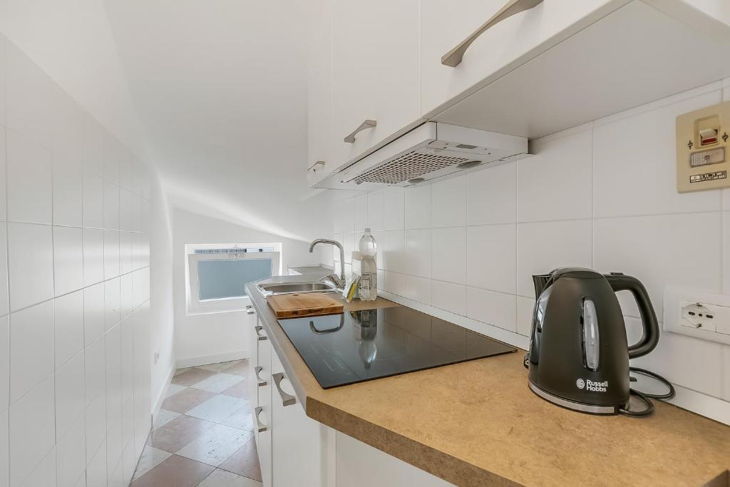 Blu Gem Modern 1BR Apt. in Riva del Garda (Sleeps 4) - Happy Rentals - 5