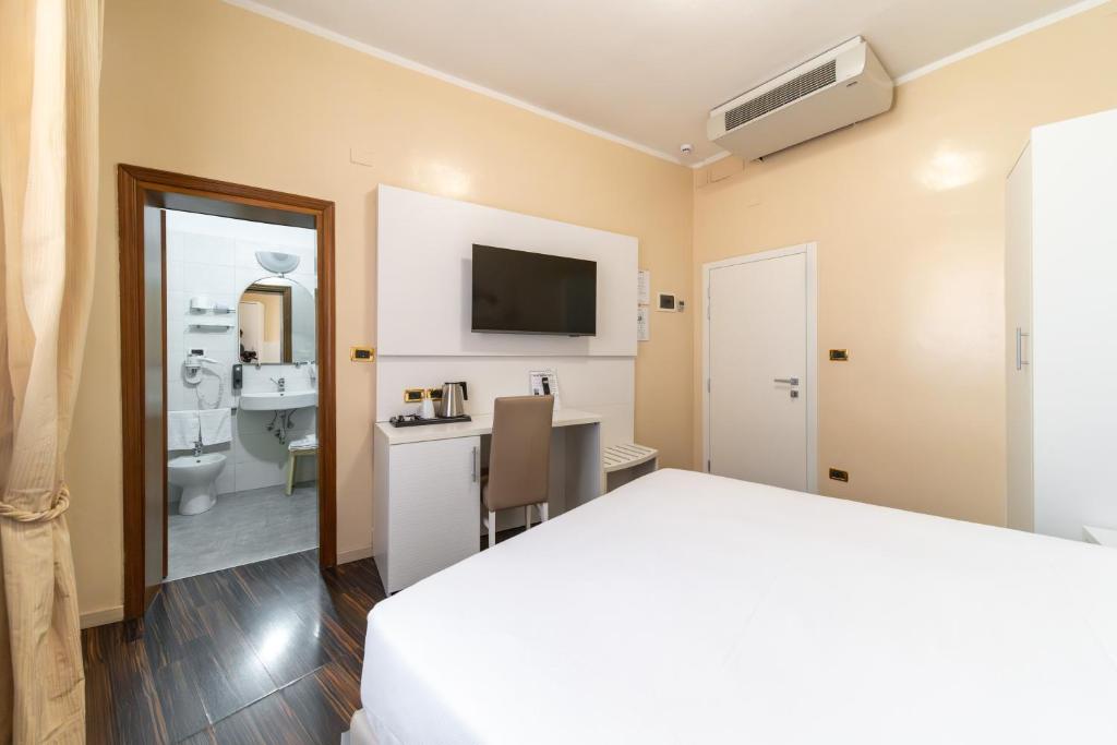 Hotel University - 5